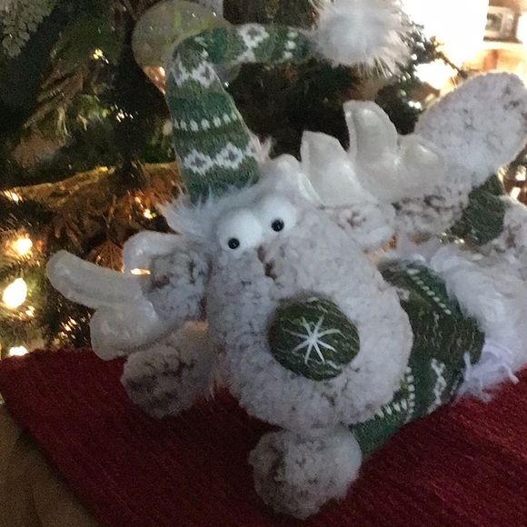 Christmas Moose Plush Holiday Lounger - Picture 2 of 14